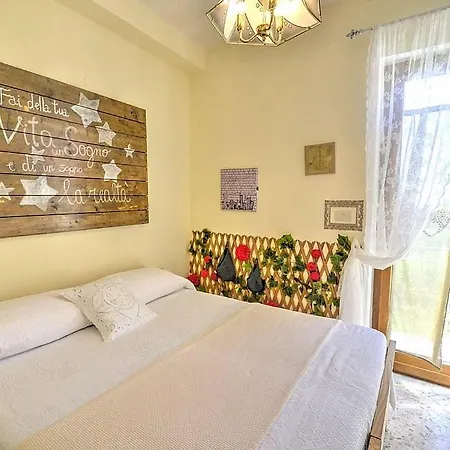 Sleeps 4 Air Con 펜션 스칼라